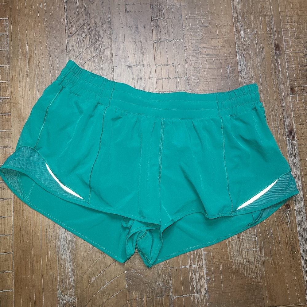 Lululemon Hotty Hot